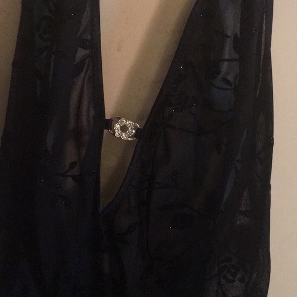 Lingerie - Picture 2 of 6